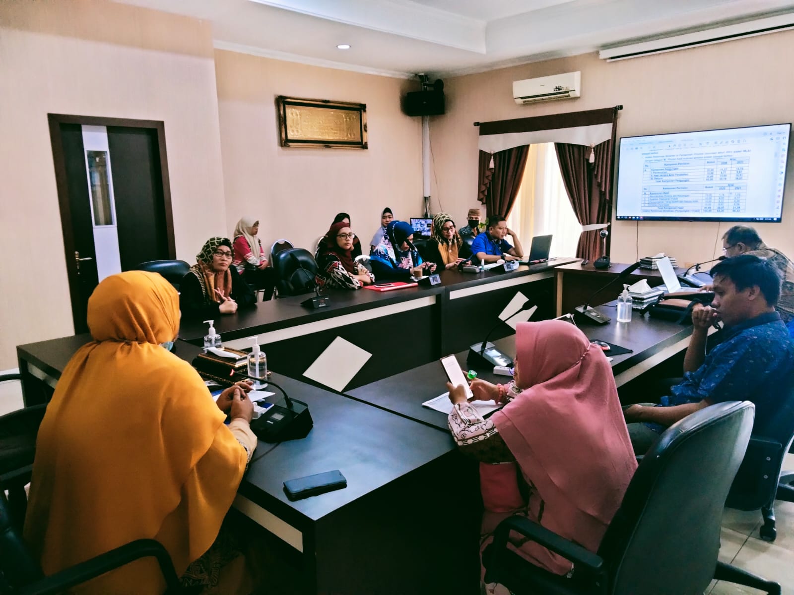 Pelaksanaan validasi dan penyamaan persepsi input PMPRB di lingkup Setda dan OPD yg berpusat di dinas PTSP