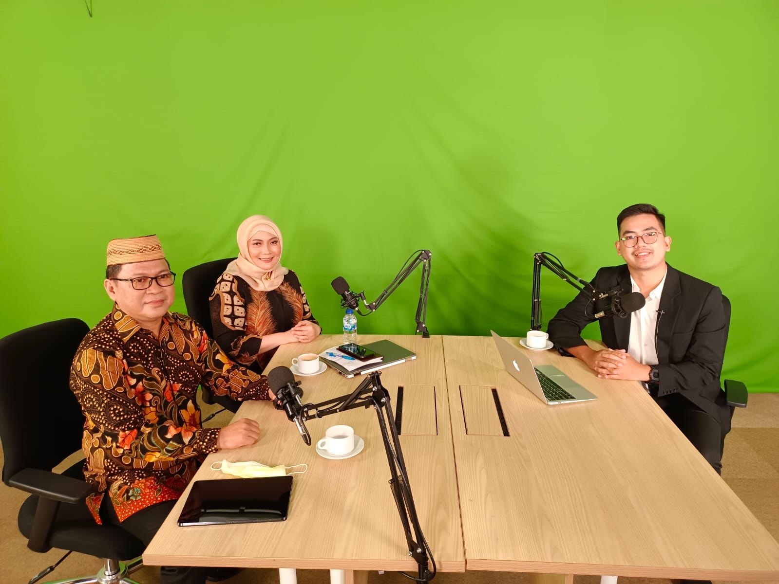 Suasana Podcast Kepala Biro Aryanto Husain bersama Kementrian PAN-RB