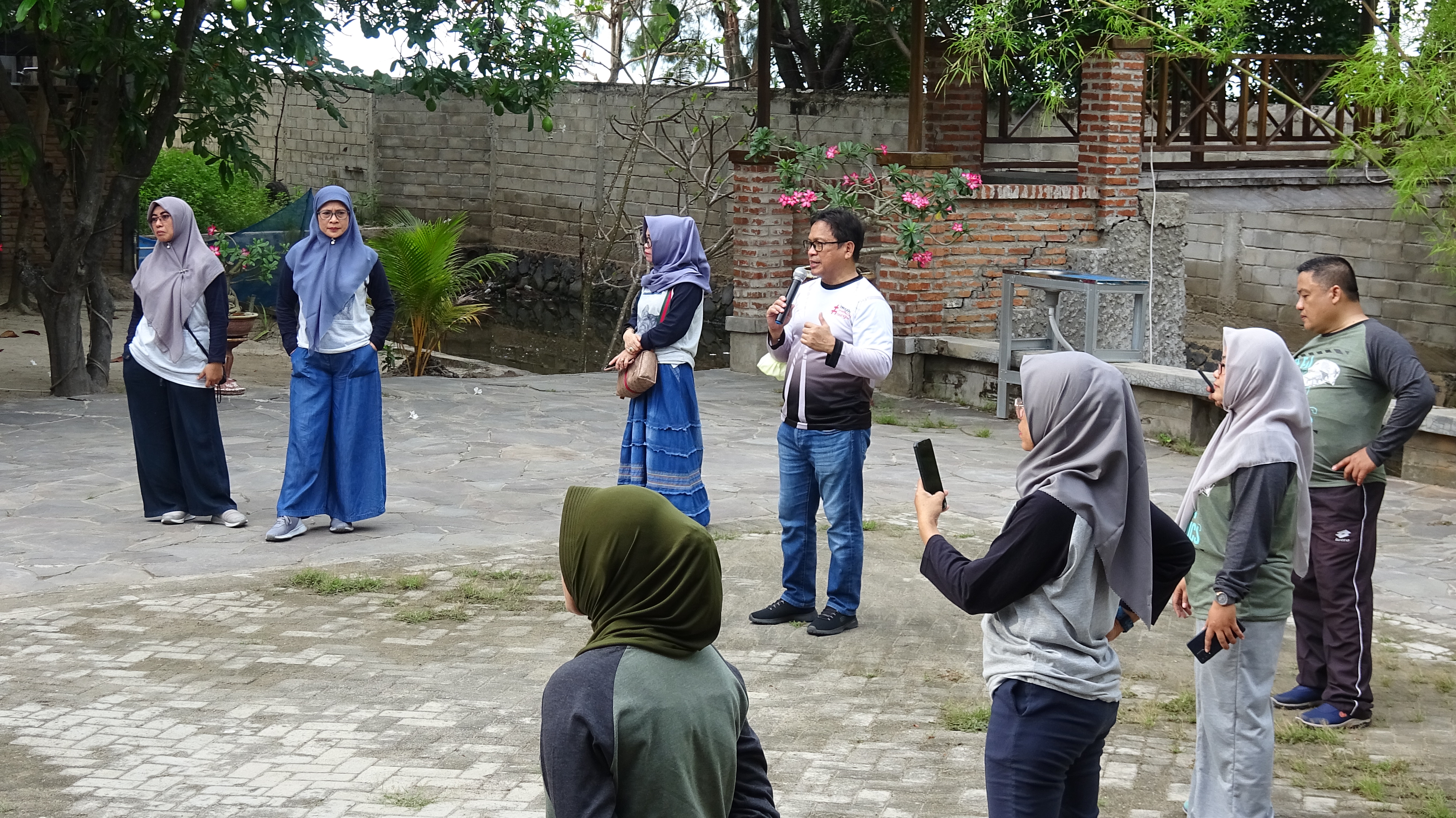 Potret Kepala Biro menyampaikan Arahan sesaat sebelum kegiatan dimulai